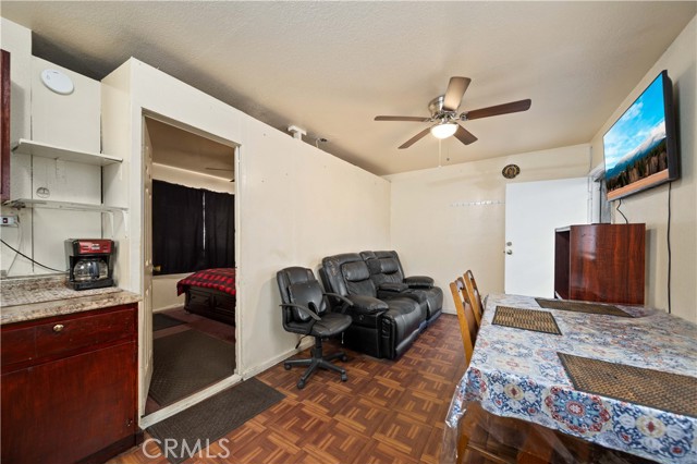 Detail Gallery Image 23 of 35 For 13137 Terra Bella St, Pacoima,  CA 91331 - 3 Beds | 2 Baths
