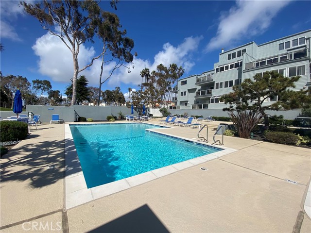 250 The Village, Redondo Beach, California 90277, ,1 BathroomBathrooms,Residential,Sold,The Village,PV23055126