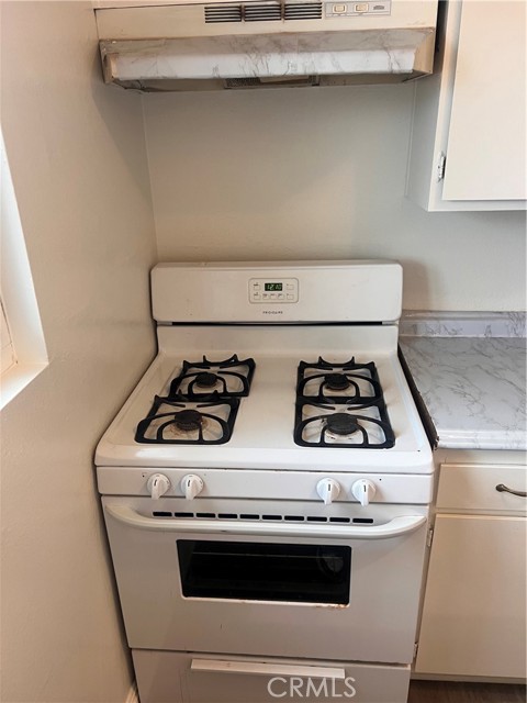 Detail Gallery Image 9 of 26 For 720 Meyer #101,  Redondo Beach,  CA 90278 - 2 Beds | 2 Baths