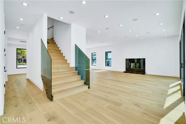 Detail Gallery Image 18 of 57 For 13838 Milbank St, Sherman Oaks,  CA 91423 - 4 Beds | 4 Baths