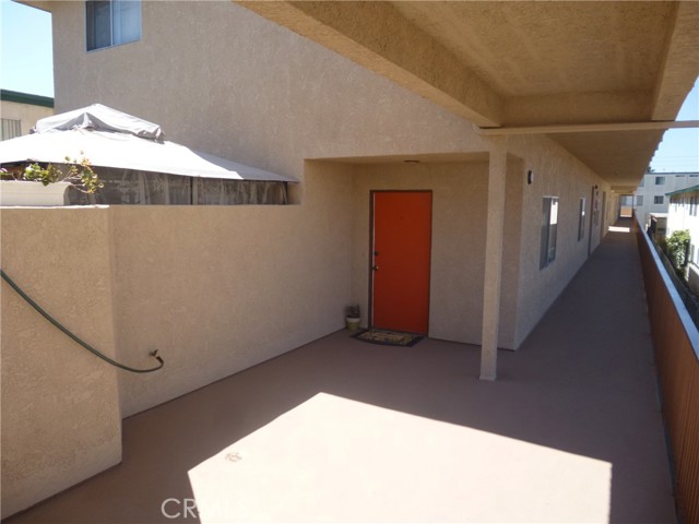 Detail Gallery Image 3 of 20 For 12617 Eucalyptus Ave, Hawthorne,  CA 90250 - – Beds | – Baths