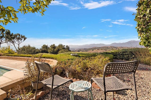 524 Topside Place, Diamond Bar CA: https://media.crmls.org/medias/449bceb4-5927-42c4-bea3-9e38086e93f3.jpg