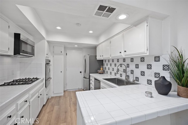 30788 Calle Chueca, San Juan Capistrano CA: https://media.crmls.org/medias/449c75b5-9337-4794-b865-77cd21d63b7f.jpg