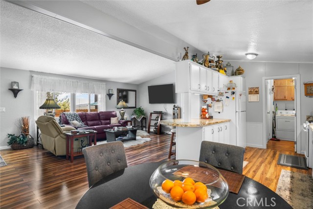 35109 Highway 79, Warner Springs CA: https://media.crmls.org/medias/449c8b26-4ccf-47b4-b91c-986ebac33305.jpg
