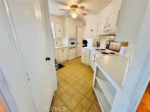 Detail Gallery Image 8 of 31 For 323 N Euclid St #148,  Santa Ana,  CA 92703 - 4 Beds | 2 Baths
