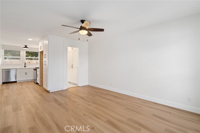 Detail Gallery Image 5 of 12 For 1637 Irvine Ave #D,  Costa Mesa,  CA 92627 - 0 Beds | 1 Baths