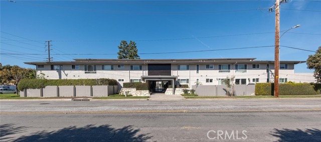1745 Maple Avenue, Torrance CA: https://media.crmls.org/medias/449ea8ca-90f5-4379-8208-5c526a6a10af.jpg