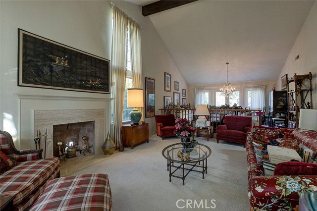 1033 Kildonan Drive photo 4