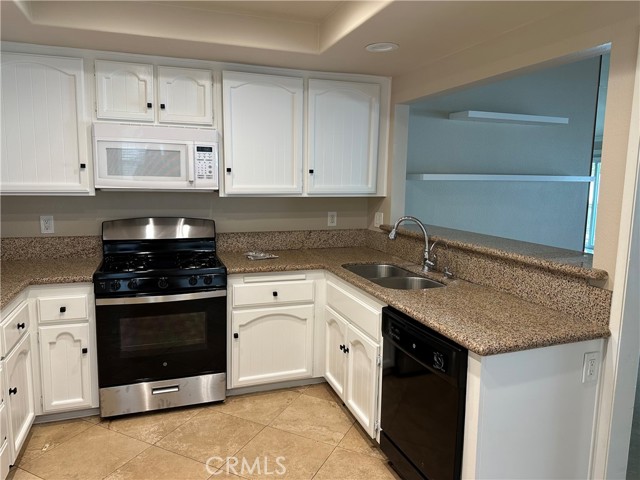 Detail Gallery Image 4 of 45 For 32 Wetstone #47,  Irvine,  CA 92604 - 3 Beds | 2/1 Baths