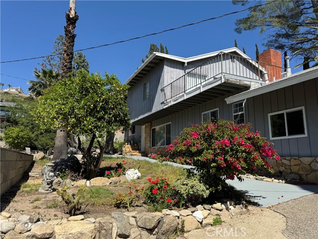 4922 Lowell Avenue, Glendale CA: https://media.crmls.org/medias/44a0ec3f-0914-4b32-bfd3-376c5f99a408.jpg