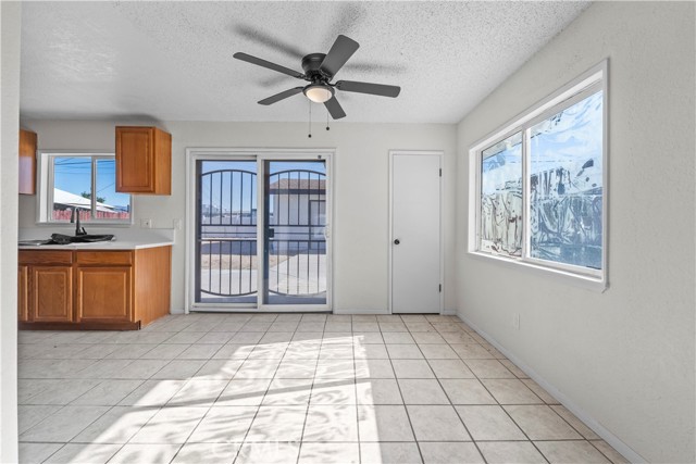 Detail Gallery Image 13 of 33 For 1148 E Virginia, Barstow,  CA 92311 - 3 Beds | 2 Baths