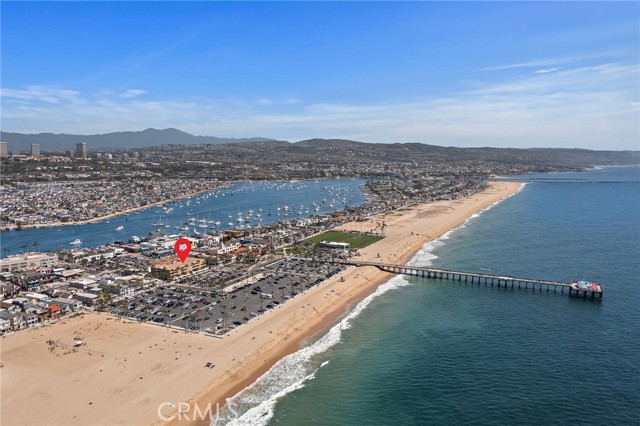 Detail Gallery Image 28 of 36 For 600 E Oceanfront 1a,  Newport Beach,  CA 92661 - 3 Beds | 2 Baths