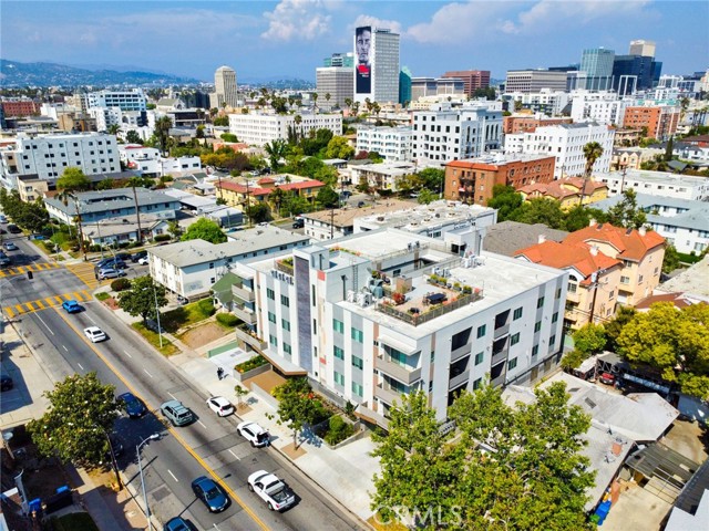 820 S Wilton Place, Los Angeles CA: https://media.crmls.org/medias/44a1c06c-a240-4683-95c9-408a14e7e133.jpg