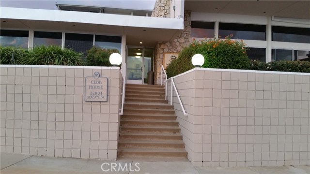 Entrance to on site managers office and Clubhouse