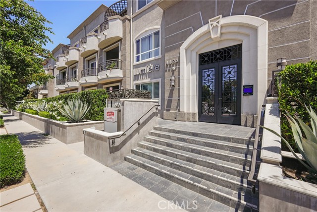 Detail Gallery Image 2 of 41 For 4424 Whitsett Ave #307,  Studio City,  CA 91604 - 2 Beds | 2 Baths