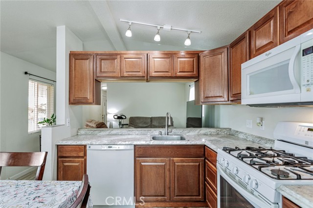 Detail Gallery Image 10 of 16 For 12350 Christensen Rd Space #32, Salinas,  CA 93907 - 2 Beds | 1 Baths