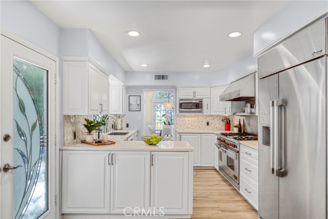 20300 Delita Drive, Woodland Hills CA: https://media.crmls.org/medias/44a3a1c0-d333-4a38-bda1-4c45fb3bfef2.jpg