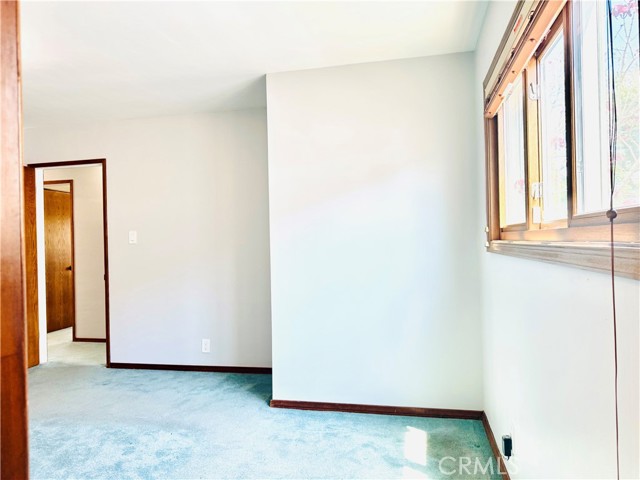 Image 16 of 26 For 6149 Whitewood Ave