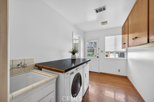 Detail Gallery Image 25 of 74 For 5867 E Club View, Fresno,  CA 93727 - 4 Beds | 2/1 Baths