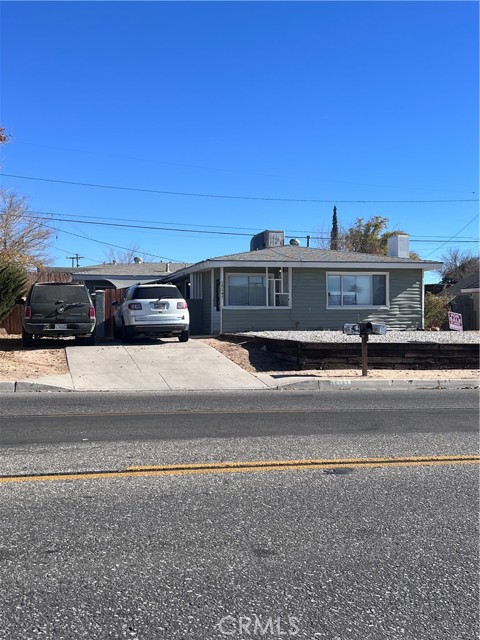 Detail Gallery Image 1 of 11 For 15247 La Paz Dr, Victorville,  CA 92395 - 4 Beds | 2 Baths