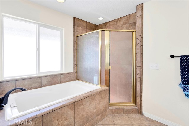 Detail Gallery Image 9 of 42 For 4615 Lindero St, Phelan,  CA 92371 - 3 Beds | 2 Baths