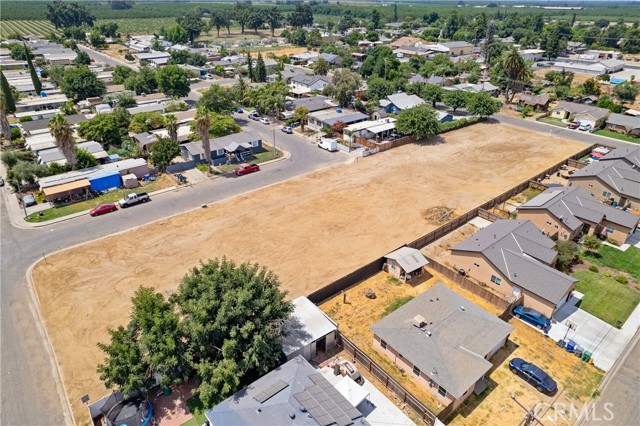 Detail Gallery Image 7 of 9 For 528 S Camelia Ave, Farmersville,  CA 93223 - – Beds | – Baths