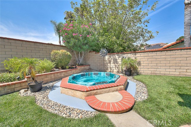 13563 Meadow Crest Drive, Chino Hills CA: https://media.crmls.org/medias/44a733f5-7a76-4e94-ae0c-184a30ec4359.jpg