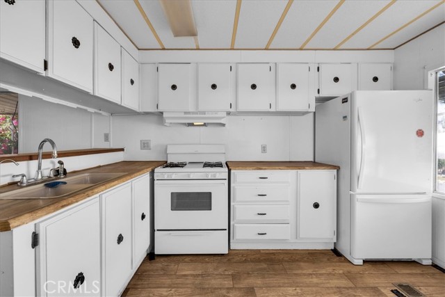 Detail Gallery Image 11 of 18 For 17850 Corkill Rd, Desert Hot Springs,  CA 92241 - 2 Beds | 1 Baths