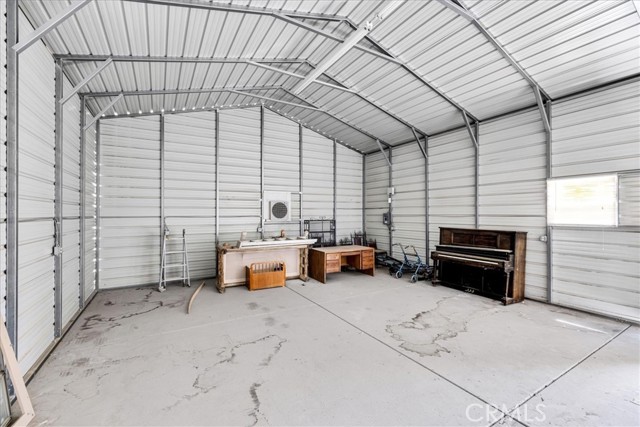 63357 Uranium Road, Joshua Tree CA: https://media.crmls.org/medias/44a870c3-e6b2-4fa8-be68-e5b160a8fb35.jpg