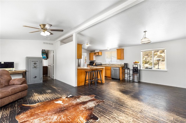 41605 De Portola Road, Temecula CA: https://media.crmls.org/medias/44a937b5-a969-4ccc-99c6-e8b378181f91.jpg