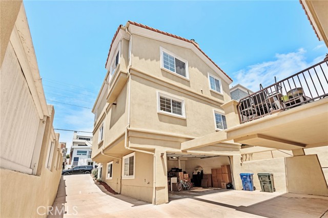 1042 7th Street, Hermosa Beach, California 90254, 4 Bedrooms Bedrooms, ,3 BathroomsBathrooms,Residential Lease,For Rent,1042 7th Street,CRSB24136745