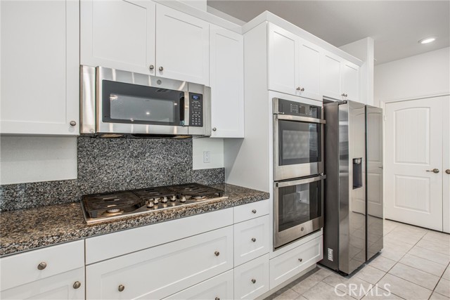 Detail Gallery Image 14 of 35 For 1004 Violet Ct, Calimesa,  CA 92320 - 5 Beds | 3 Baths