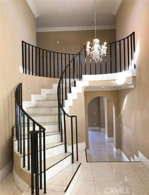 18113 Califa Street, Tarzana CA: https://media.crmls.org/medias/44add790-b2ee-4c03-a49d-5b37d7304690.jpg