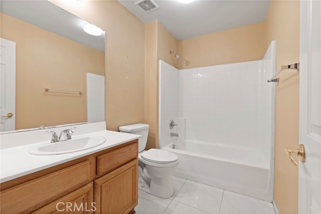8348 Barnwood Lane, Riverside CA: https://media.crmls.org/medias/44adf4d5-a300-429f-bd08-55d85d6fe279.jpg