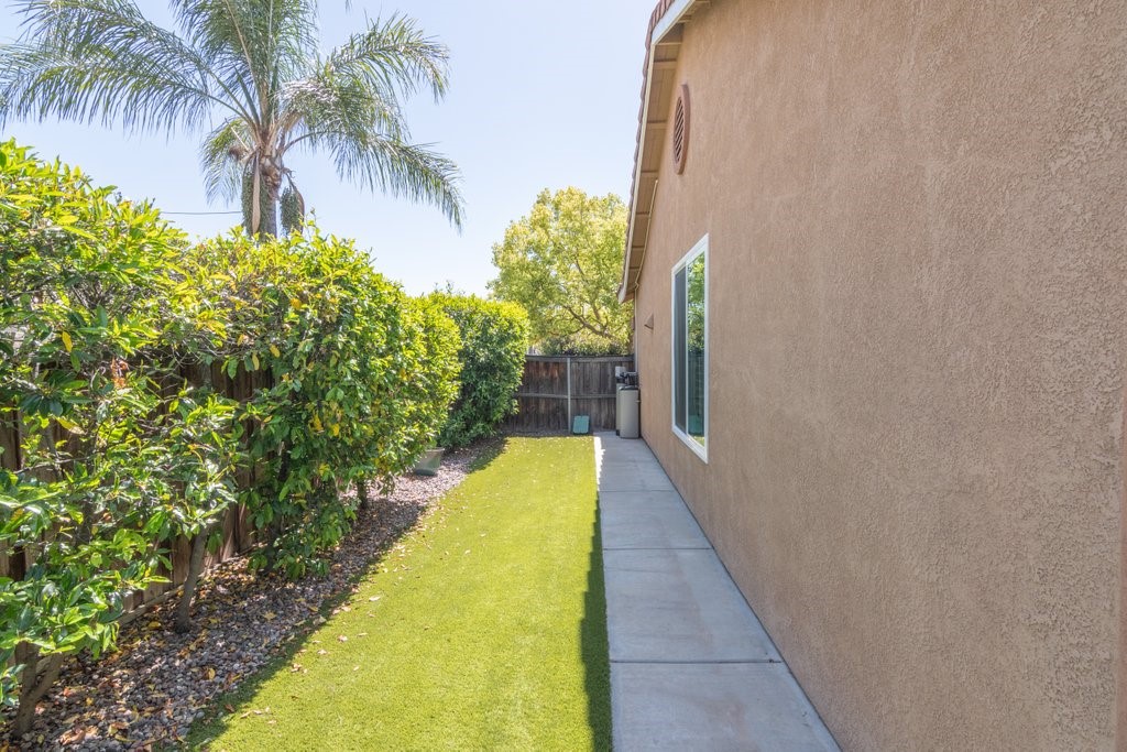 Detail Gallery Image 21 of 37 For 2045 Bergerac Ln, San Jacinto,  CA 92583 - 3 Beds | 2 Baths