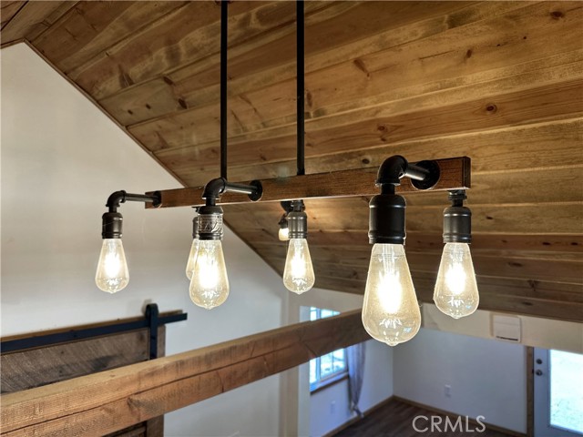 Detail Gallery Image 17 of 49 For 39234 N Shore Dr, Fawnskin,  CA 92333 - 2 Beds | 1/1 Baths