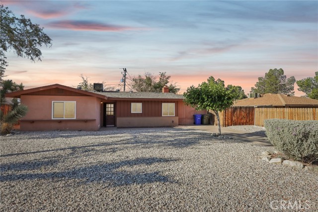 Detail Gallery Image 9 of 26 For 23869 Tocaloma Rd, Apple Valley,  CA 92307 - 3 Beds | 2 Baths