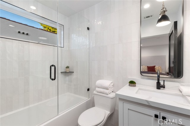 Detail Gallery Image 36 of 45 For 5537 Sunnyslope Ave, Sherman Oaks,  CA 91401 - 4 Beds | 4/1 Baths