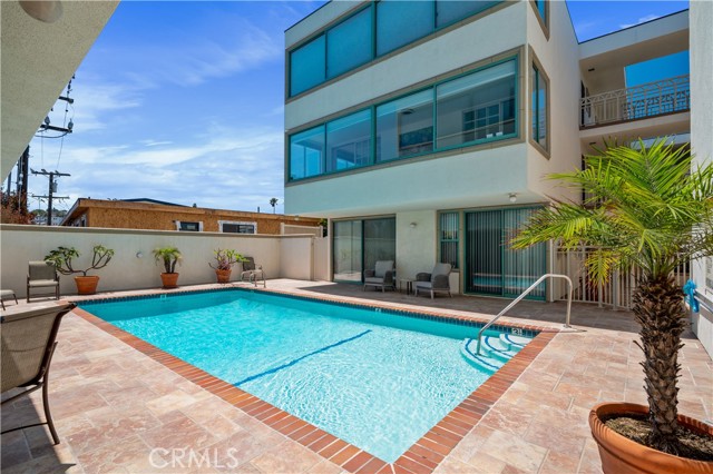201 Calle Miramar, Redondo Beach CA: https://media.crmls.org/medias/44b0906b-344b-4d3a-9765-af6e8b986a98.jpg