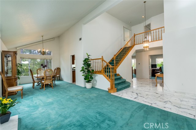 21714 Agajanian Lane, Saugus CA: https://media.crmls.org/medias/44b17e7a-88d9-46f5-a466-8a16e0376e48.jpg