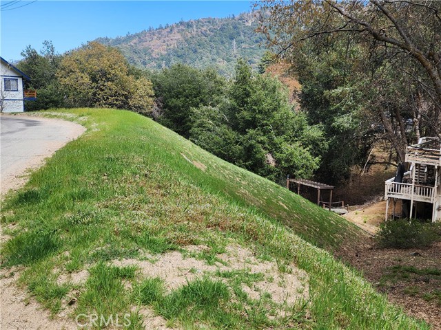 327 Davos Drive, Crestline CA: https://media.crmls.org/medias/44b2cefe-a6f8-4c0e-be3a-3eda6d1a9009.jpg