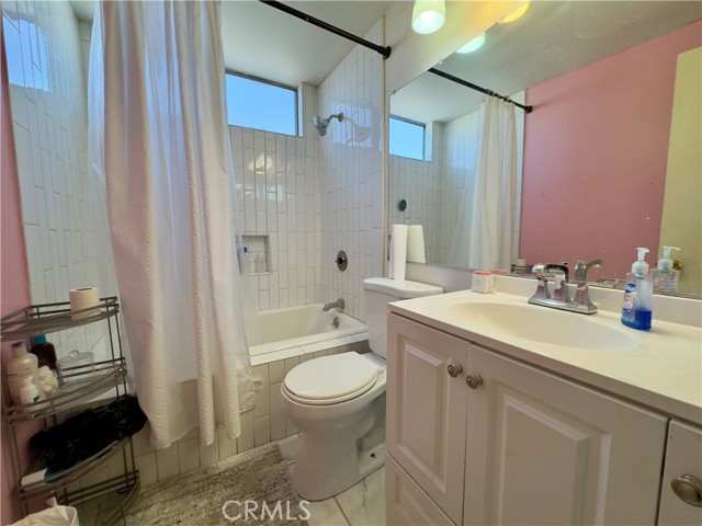 Detail Gallery Image 12 of 17 For 199 Racquet Club Dr, Compton,  CA 90220 - 3 Beds | 2/1 Baths