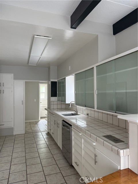 Detail Gallery Image 12 of 43 For 934 Highline Rd, Glendale,  CA 91205 - 3 Beds | 2 Baths