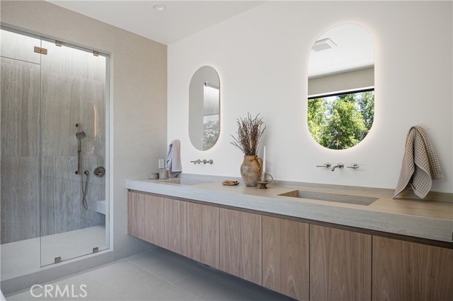 12335 Otsego Street, Valley Village CA: https://media.crmls.org/medias/44b56e2a-de8c-4858-85a7-11673c5d02da.jpg