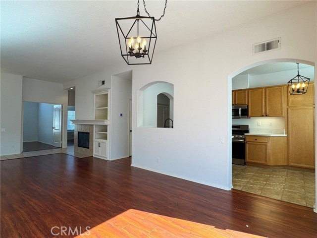 Detail Gallery Image 6 of 21 For 6164 Westbridge, Westminster,  CA 92683 - 3 Beds | 2 Baths