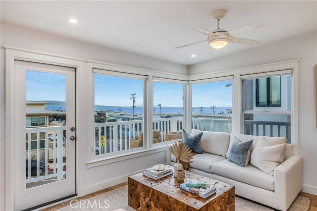 209 15th Street, Manhattan Beach, California 90266, 3 Bedrooms Bedrooms, ,2 BathroomsBathrooms,Residential,Sold,15th,SB23017345