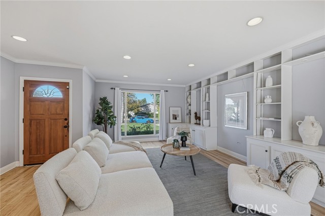 Detail Gallery Image 14 of 36 For 23010 Hartland, West Hills,  CA 91307 - 3 Beds | 2 Baths