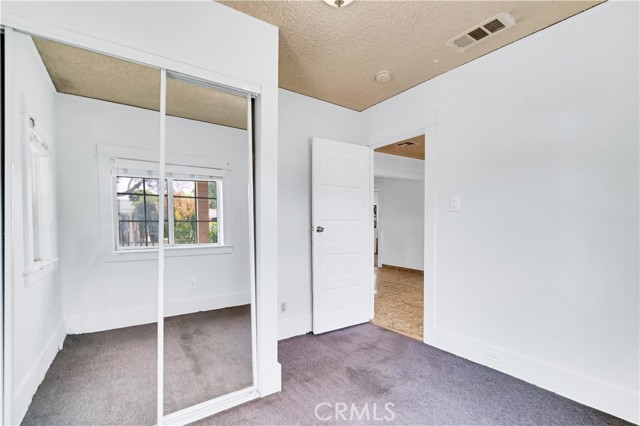 1613 West 56th Street, Los Angeles CA: https://media.crmls.org/medias/44b7ef64-66e7-4028-853a-a8b7fe4beb77.jpg