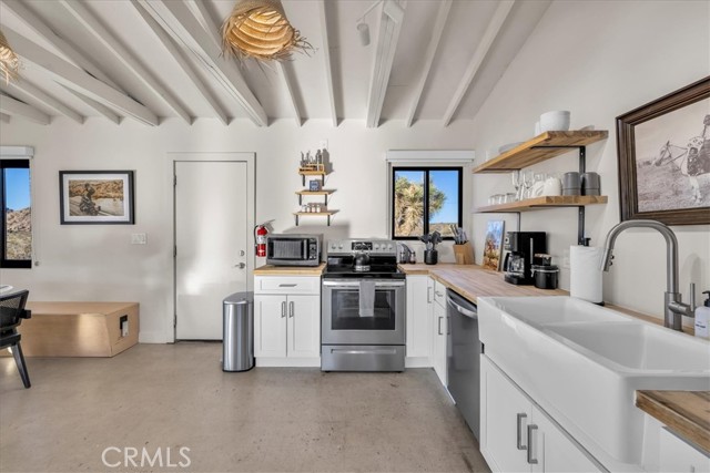 8729 Rock Haven Road, Joshua Tree CA: https://media.crmls.org/medias/44b85539-dd57-4f6b-b63c-a112faa8ba98.jpg