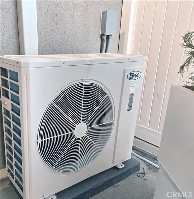 Image 19 of 23 For 4002 Bryant Court